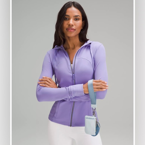 SOLD OUT EVERYWHERE: BNWT Lululemon Dual Pouch in Powder Blue and Utility Blue - Picture 6 of 11